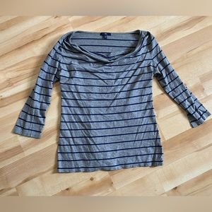 The Gap Gray & Navy Classic Women’s Top Sz M